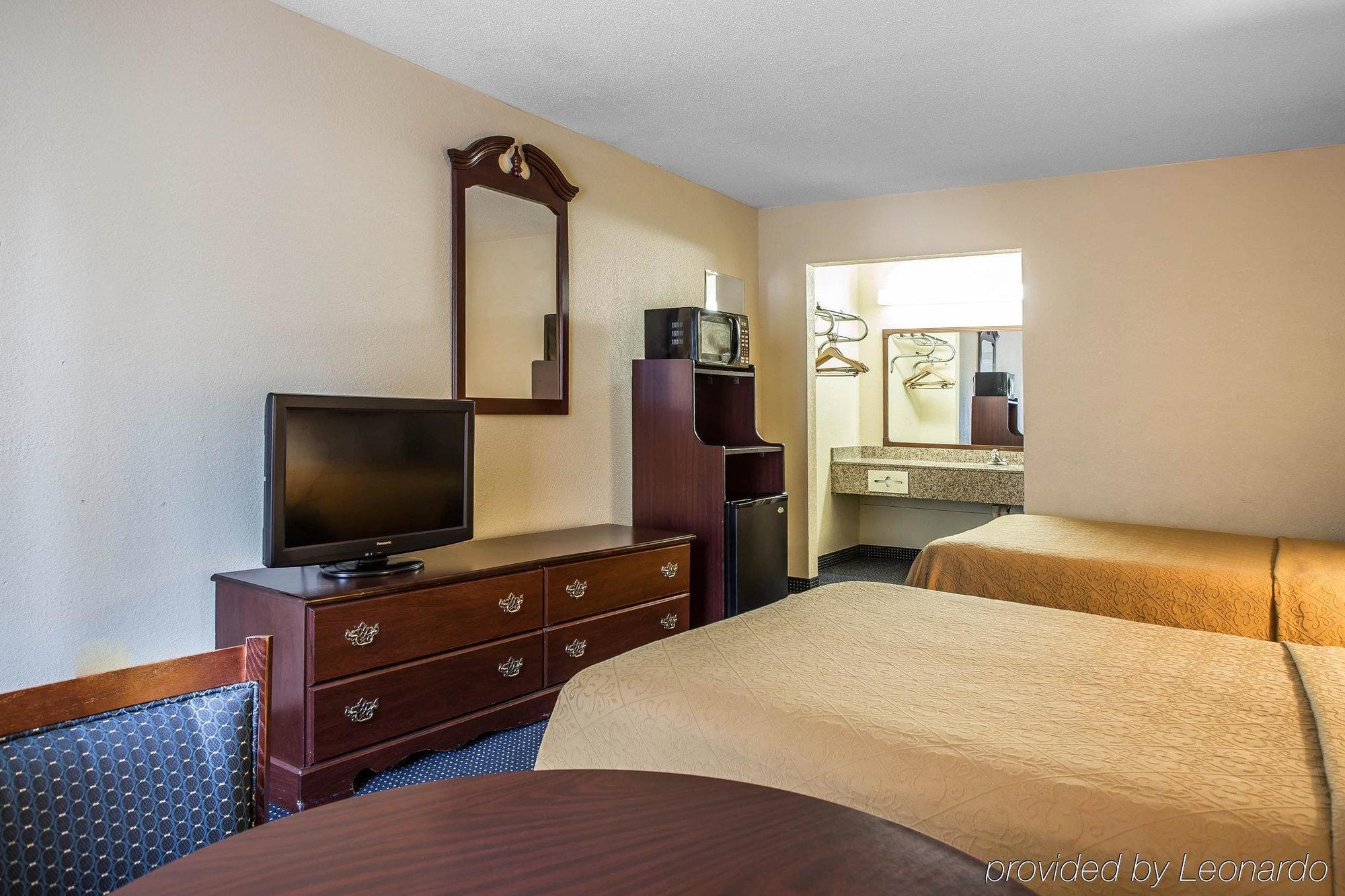 Quality Inn Manning I-95 Exterior photo
